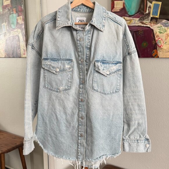 Zara - Oversized Distressed Rigid Denim Shirt Jacket in Light Wash - Picture 1 of 9